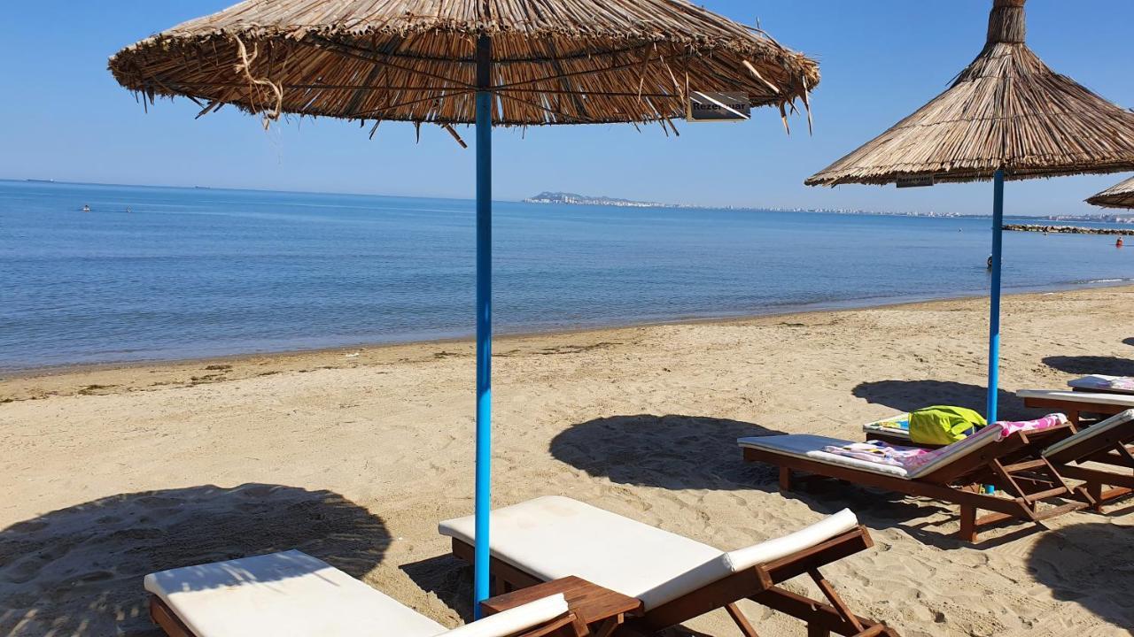 Risus Hotel Golem  Exterior foto